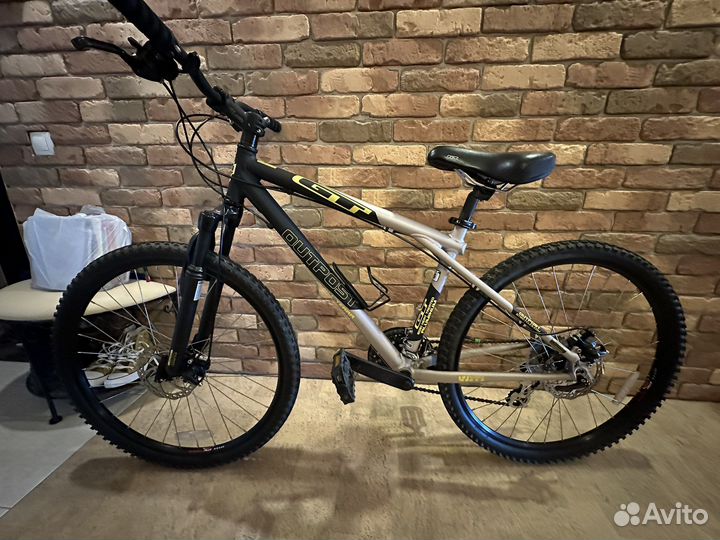 Велосипед GT Outpost