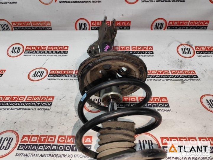 Стойка передняя правая toyota prius