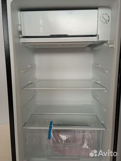 Холодильник maunfeld MFF83B