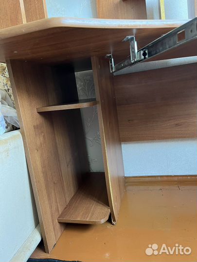 Компьютерный стол