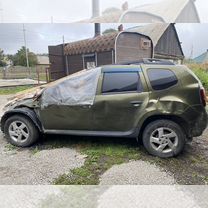 Renault Duster 1.6 MT, 2015, битый, 100 000 км, с пробегом, цена 335 000 руб.