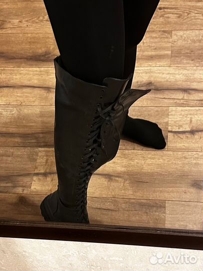 Ботфорты на шнуровке