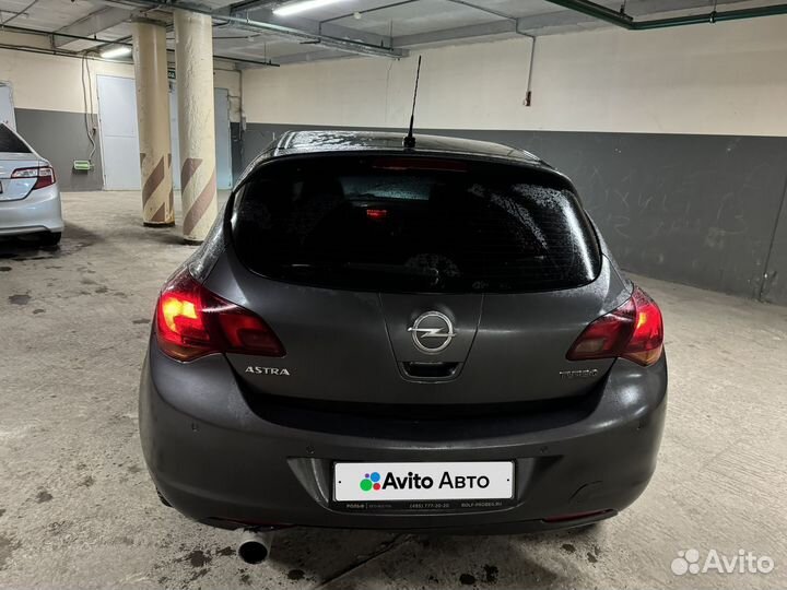 Opel Astra 1.6 AT, 2011, 150 000 км