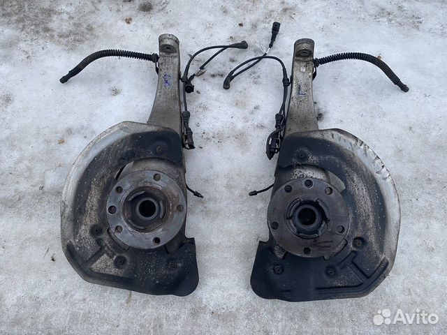 Кулак поворотный Porsche Cayenne 2 958