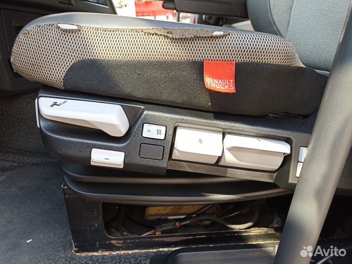 7482617348 Сиденье водительское пневматическое