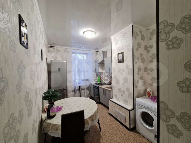 3-к. квартира, 80 м², 1/4 эт.