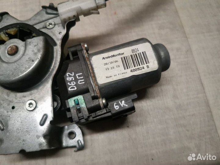 Стеклоподъемник передний правый Nissan Note E11