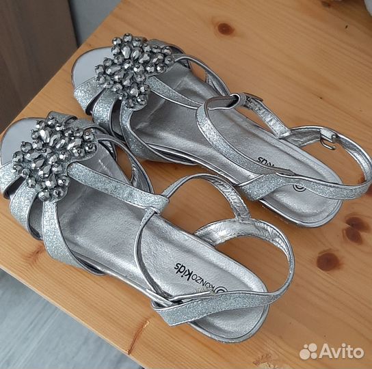 Сандалии для девочки 34