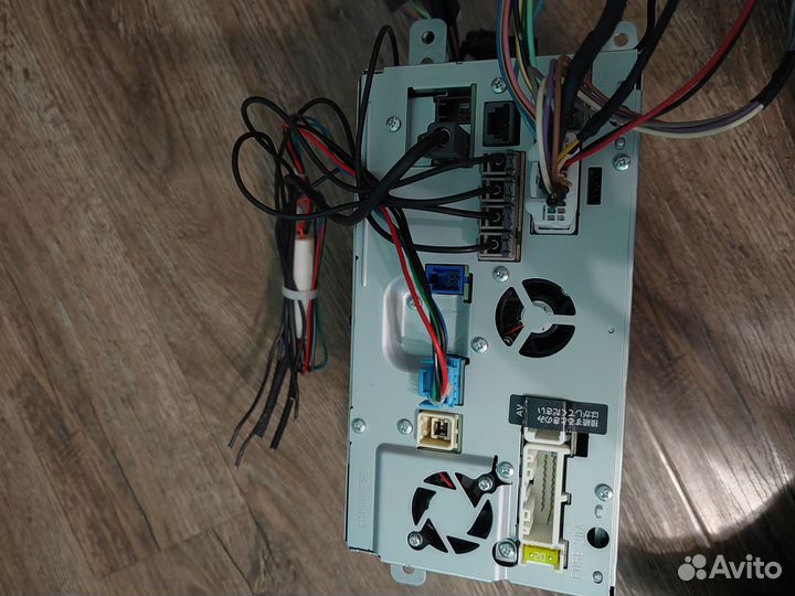 Магнитола mm318d-w