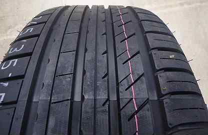Kinforest KF550-UHP 245/40 R19 и 275/35 R19 98Y