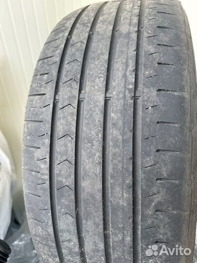 Continental ContiPremiumContact 5 215/55 R17 94V