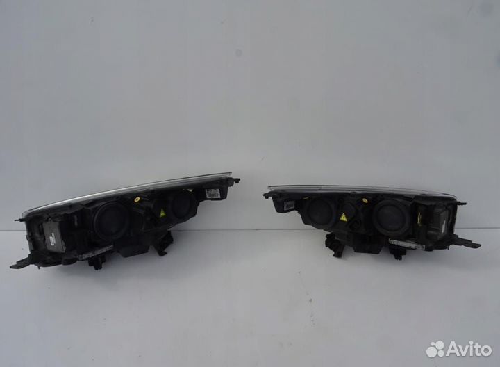 Ford Kuga Фары комплект ксенон