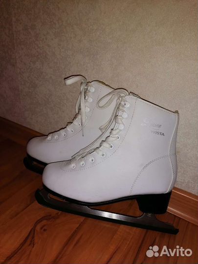Коньки фигурные