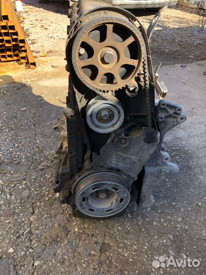 Двигател 1,6 bse skoda octavia a5 2011