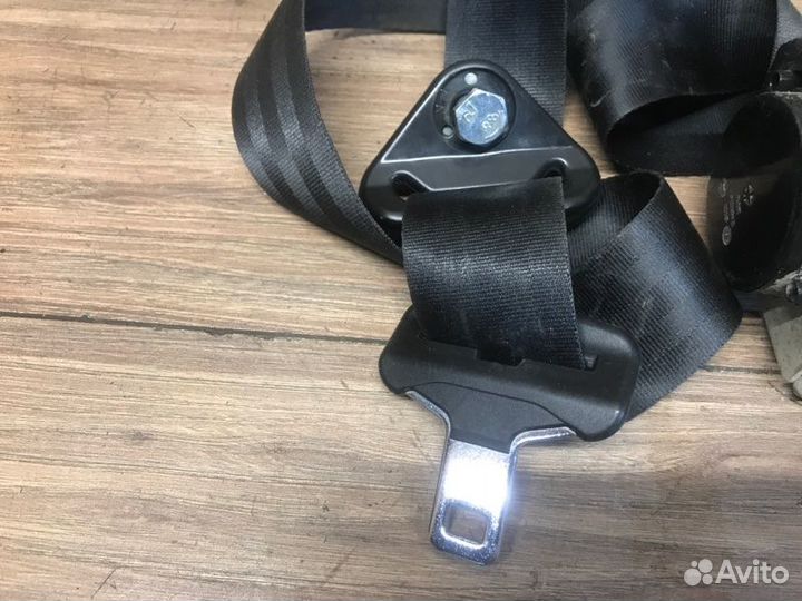 Ремень безопасности передний Ваз Приора 2172 21126