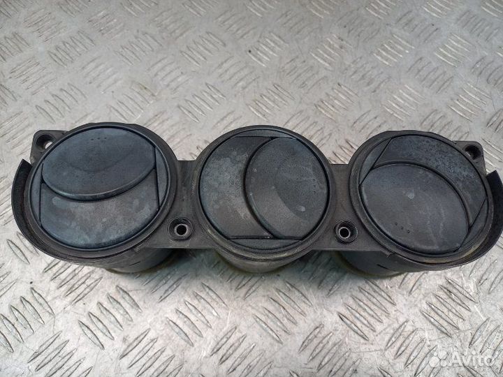 Дефлектор воздушный центральный Mazda Mazda 6 GG