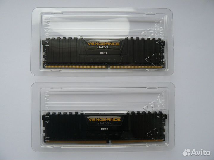 Оперативная память Corsair Vengeance LPX 16 гб