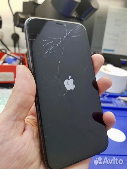 Замена стекла дисплея iPhone/Samsung/Honor/Huawei