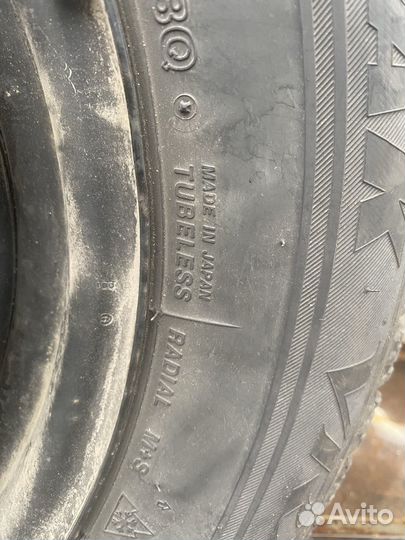 Bridgestone Blizzak VRX 215/65 R16 98S