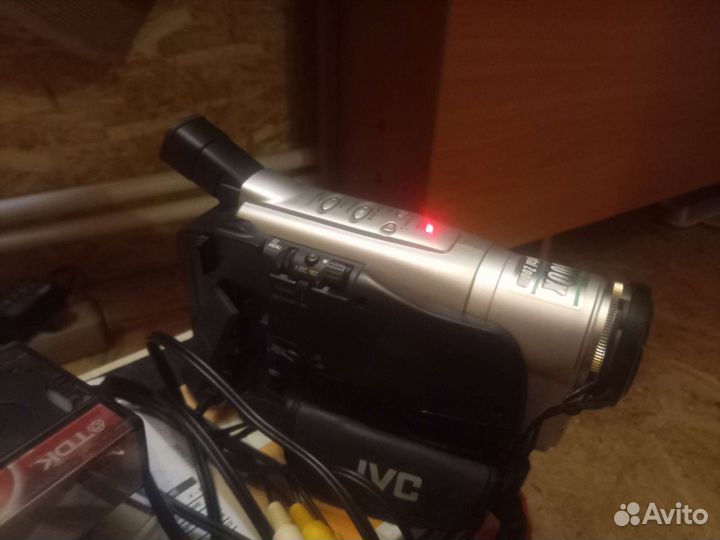 Видеокамера JVC GR-FX18e