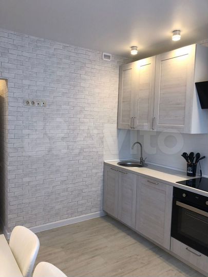 2-к. квартира, 56 м², 5/9 эт.