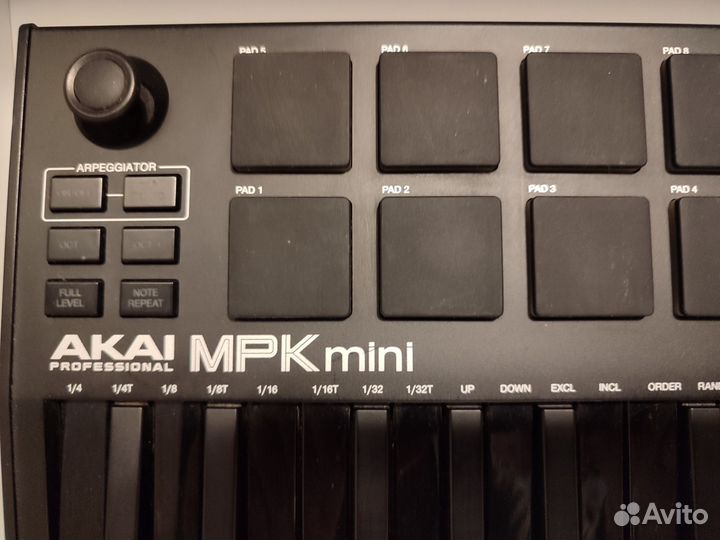 Midi-клавиатура akai MLK mini
