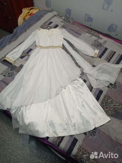 Нарядное платье