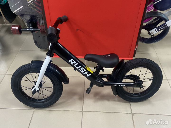 Беговел Rush Hour 12 Walker черный