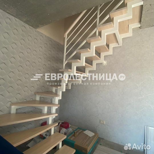 Лестница на металокаркасе