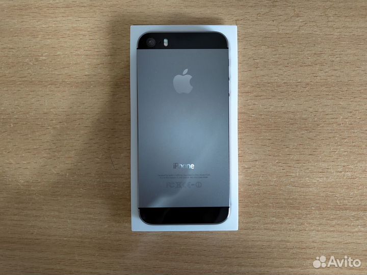 iPhone 5S, 64 ГБ