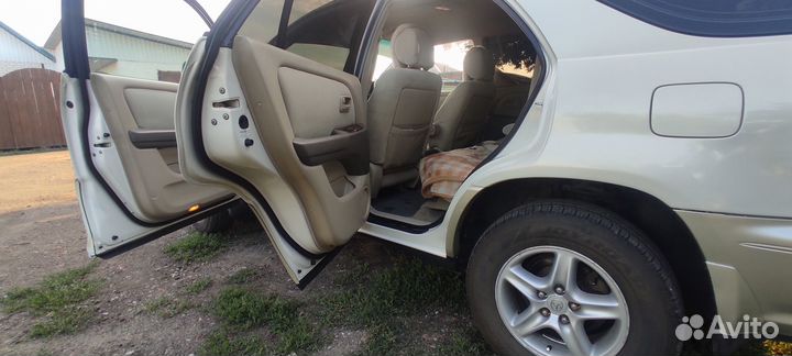 Toyota Harrier 2.2 AT, 1999, 333 000 км