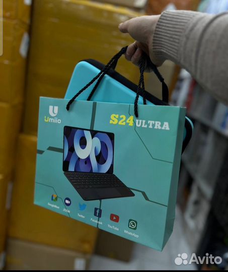 Планшет Umio с сумкой