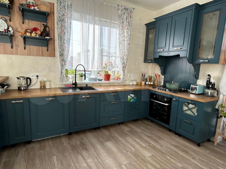 Коттедж 154 м² на участке 10 сот.