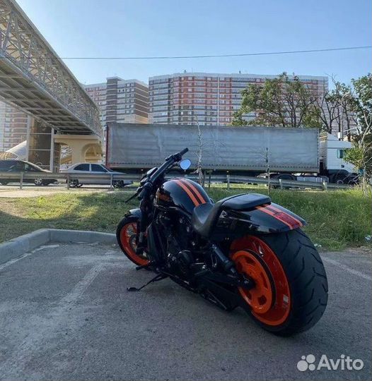 Мотоцикл Harley Davidson v-rod 2012 чоппер