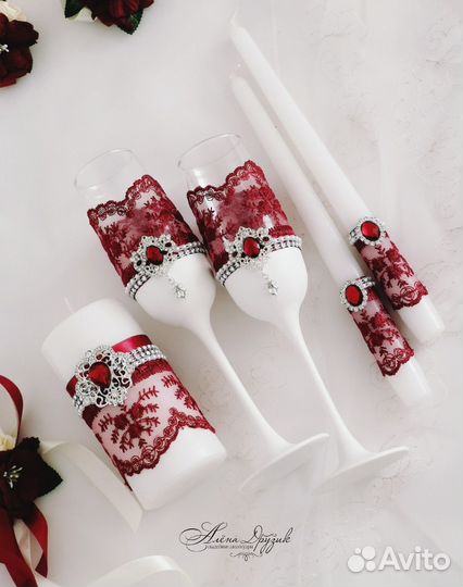 Свадебные бокалы и свечи