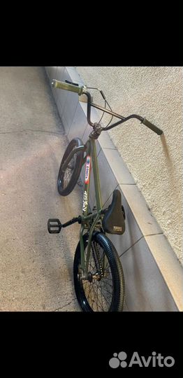 Трюковый велосипед BMX mongoose