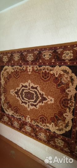 Ковер натуральная шерсть со стены