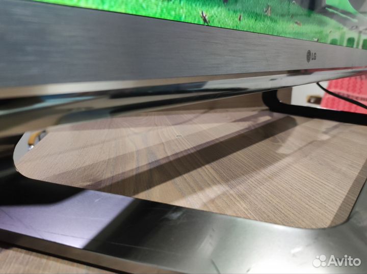 Телевизор LG 42LM625T
