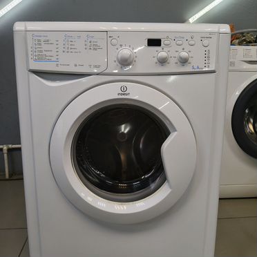 Стиральная машина indesit 5кг