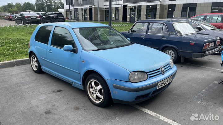 Volkswagen Golf 1.4 МТ, 1999, 200 000 км