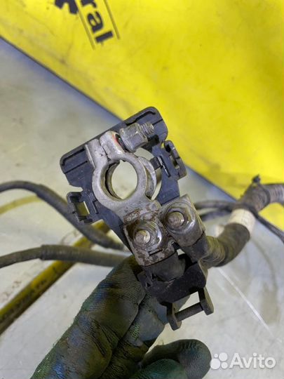 Клемма аккумулятора плюс Kia Ceed Ed хэтчбек 1.6