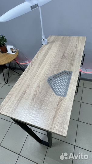 Маникюрный стол лофт