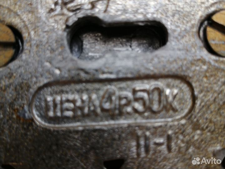 Вешалка для одежды настенная