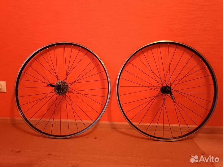 Шоссейные колеса 28