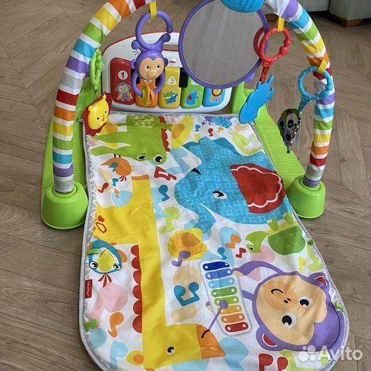 Развивающий коврик fisher price с пианино