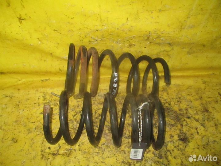 Пружина задняя Toyota Estima ACR30W