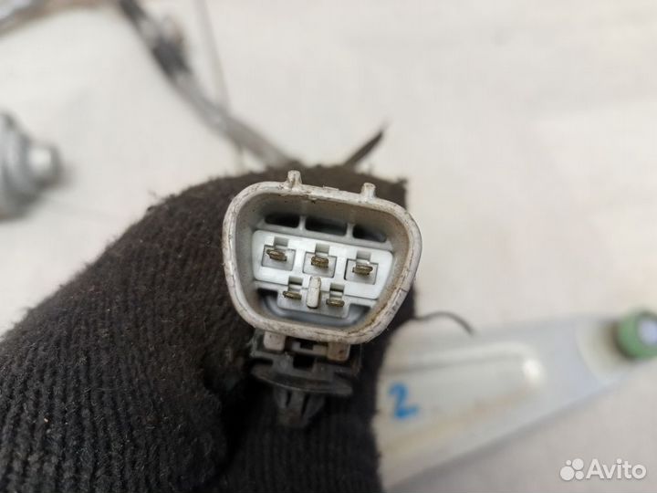 Стеклоподъемник электрический задний правый 698036