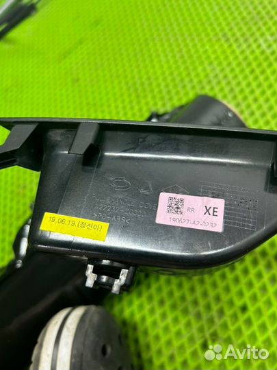 Кнопка стеклоподъемника задняя правая Renault