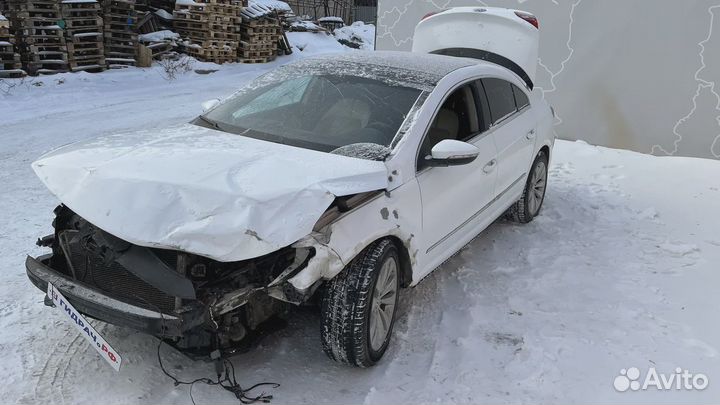 Обшивка крышки багажника Volkswagen Passat CC 3C8867605H8W4