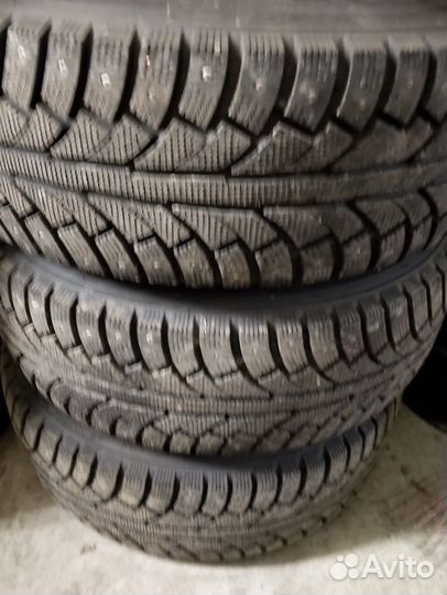 Продам резину с дисками 265/70 R16